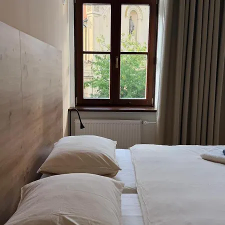 Dimora Cuore - Mediterranean Elegance In Appartement Bratislava
